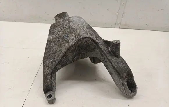 Audi A4 S4 B9 8W Engine mounting bracket 4M0199869AN 4M0199307CN