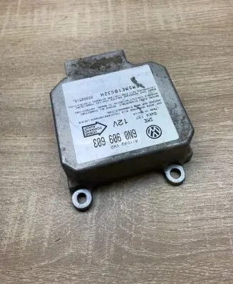Volkswagen Golf III Airbag control unit/module 6N0909603 5WK4137