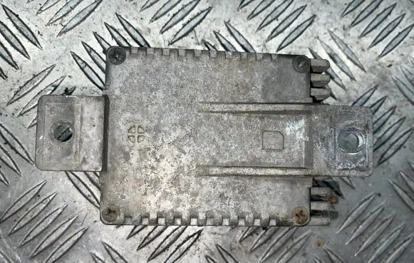 Mercedes-Benz A W168 Coolant fan relay A0275458032 E5001004 ESG300