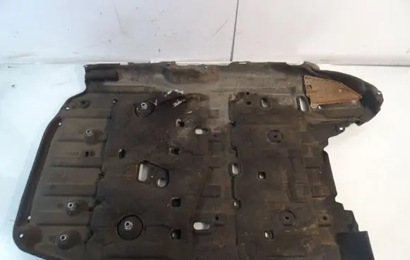Honda HR-V Center/middle under tray cover 