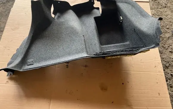 Trunk/boot side trim panel