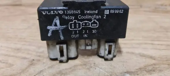 Volvo S70 V70 V70 XC Coolant fan relay 1398845