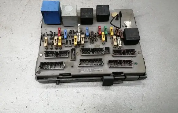 Renault Espace II Fuse module