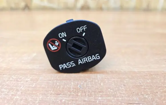 Volvo XC90 Passenger airbag on/off switch 30658737 07114A0261