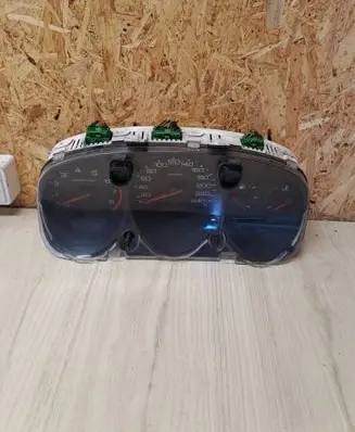 Speedometer (instrument cluster)