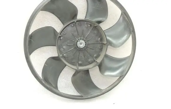 Opel Vivaro Fan impeller 214816680R 214819927R