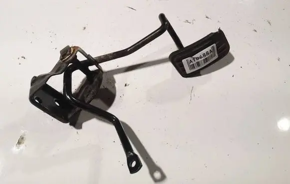 Accelerator throttle pedal