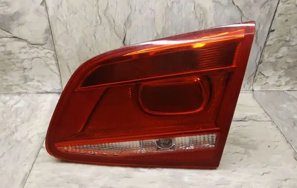 Volkswagen PASSAT B7 Tailgate rear/tail lights 3AE945094J