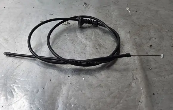 Engine bonnet/hood lock release cable