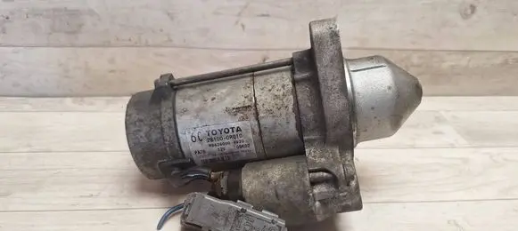Toyota Corolla Verso AR10 Starter motor 281000R010