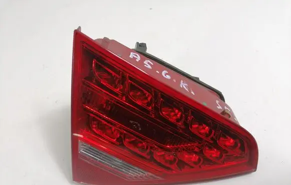 Audi A5 8T 8F Tailgate rear/tail lights 8T0945093A