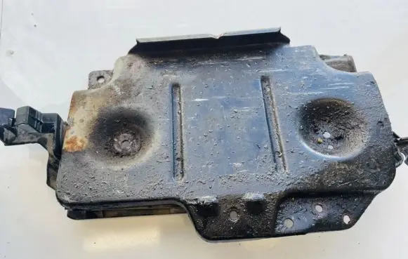 Battery box tray