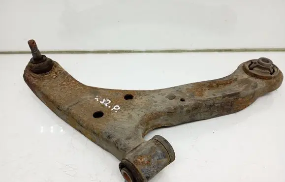 Suzuki Grand Vitara II Front lower control arm/wishbone