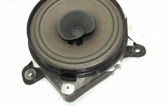 Fiat Tipo Rear door speaker