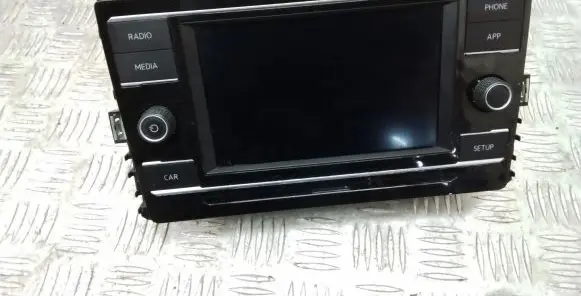 Volkswagen Jetta USA Radio/CD/DVD/GPS head unit 17A035868