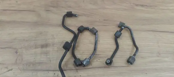 Mercedes-Benz E W211 Fuel injector supply line/pipe