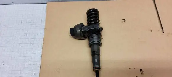 Volkswagen Caddy Fuel injector 038130073BN 63215DE 0414720313