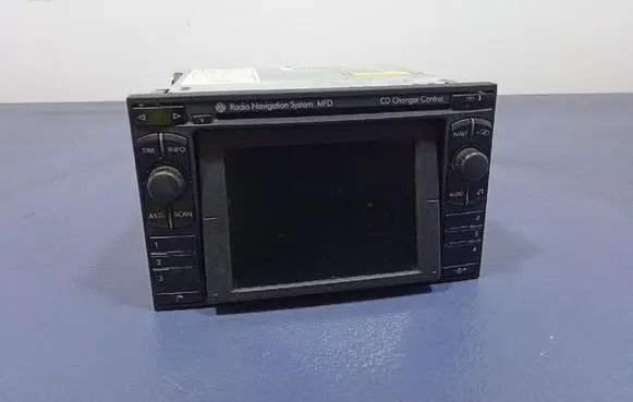Volkswagen PASSAT B5.5 Radio/CD/DVD/GPS head unit 3B0035191D