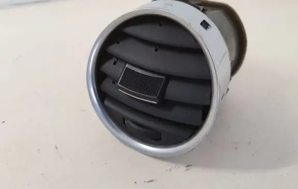 Audi A4 S4 B7 8E 8H Dash center air vent grill 8H0820951D