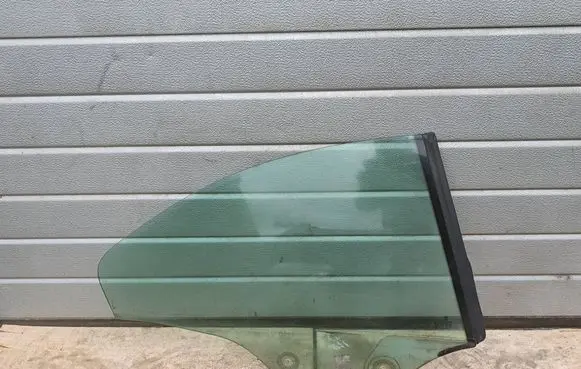 BMW 3 E92 E93 Rear side window 43R00022