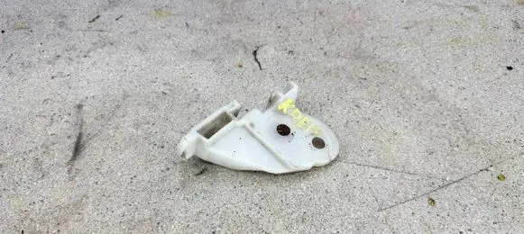 BMW 3 E46 Front bumper mounting bracket 7895415 51117895415