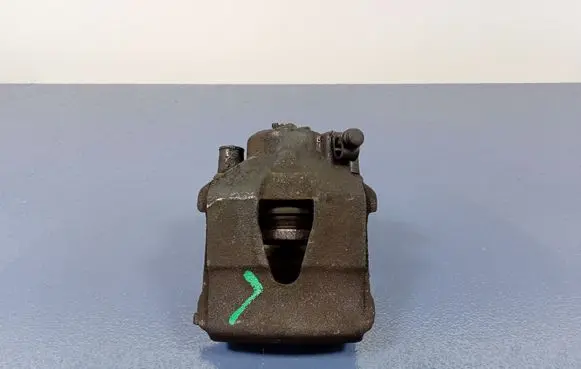 Volkswagen Polo IV 9N3 Front brake caliper