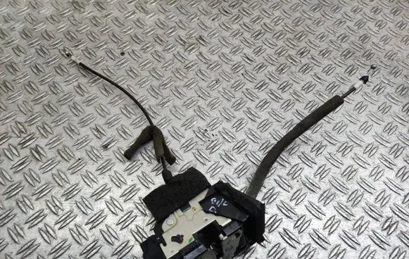 Nissan Juke I F15 Rear door lock X12C