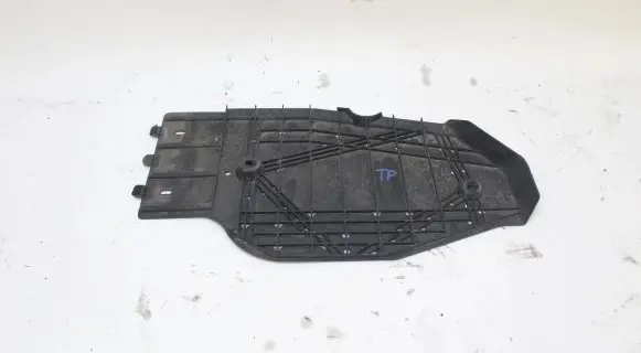 Renault Koleos II Engine splash shield/under tray 748424597R