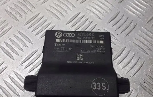 Audi A3 S3 8P Gateway control module 1K0907530K