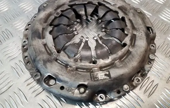 Nissan Juke I F15 Pressure plate 302057505R