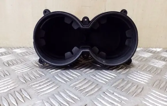 Cup holder front