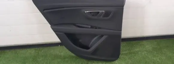 Seat Leon (5F) Rear door card panel trim 5F4867133