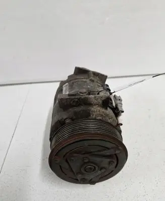 Renault Laguna III Air conditioning (A/C) compressor (pump) 8200890987