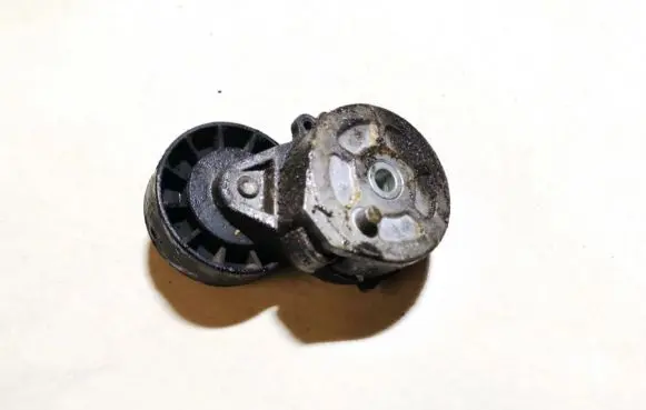 Peugeot Partner Generator/alternator belt tensioner