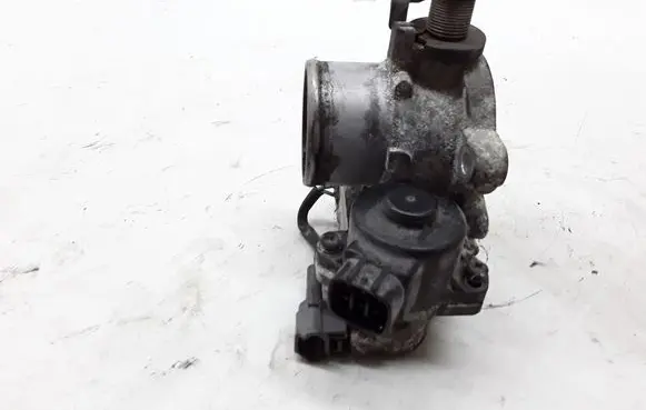Toyota Corolla Verso E121 Throttle valve 8967221020