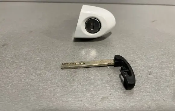 BMW 3 GT F34 Coupe door lock (next to the handle) 