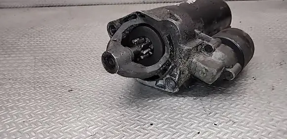 Volkswagen PASSAT B5.5 Starter motor 068911024G 0001110128