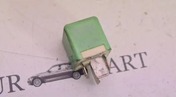 Toyota Land Cruiser (J150) Glow plug pre-heat relay 2861027010