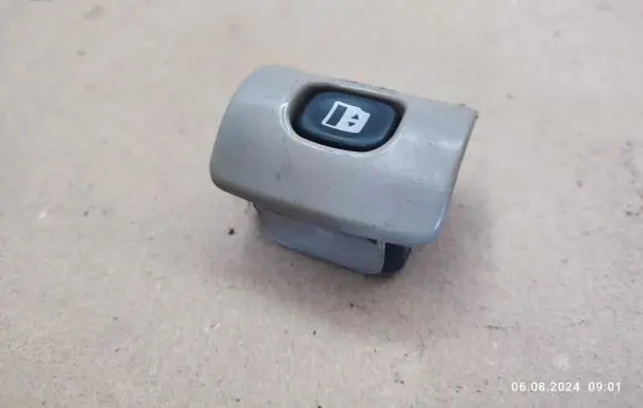 Chrysler Grand Voyager V Electric sliding door switch P1ES32BD1AB