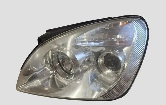 KIA Carens II Headlight/headlamp