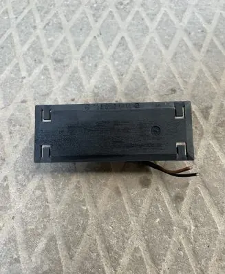 Mercedes-Benz E W210 Window washer relay 1268201111