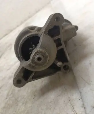 Peugeot 205 Starter motor 1005821181 125378