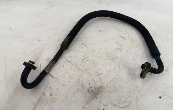 Volvo S60 Air conditioning (A/C) pipe/hose 08687574