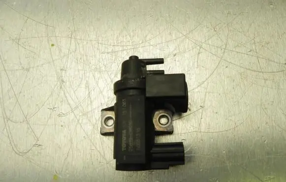 Toyota Auris E180 Turbo solenoid valve 258190W010 VD10122