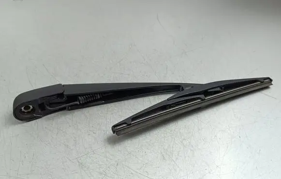 Honda CR-V Rear wiper blade arm BL25F005