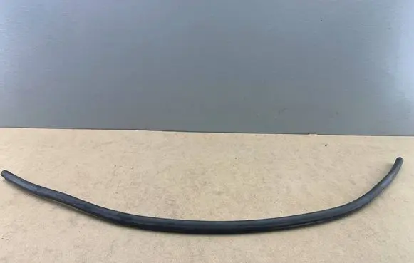 BMW 3 E90 E91 Engine compartment rubber 64316935369 6935369