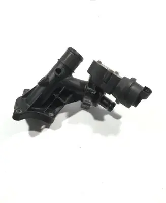 Nissan Qashqai Thermostat/thermostat housing 110600686R