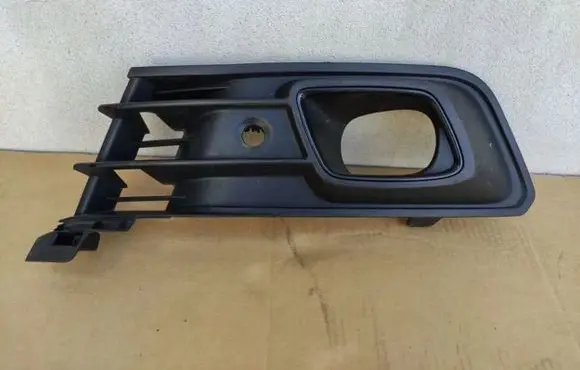 Renault Captur Front bumper lower grill