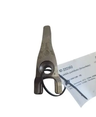 Peugeot 3008 I Fuel Injector clamp holder 