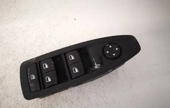BMW 1 F20 F21 Electric window control switch 920811003